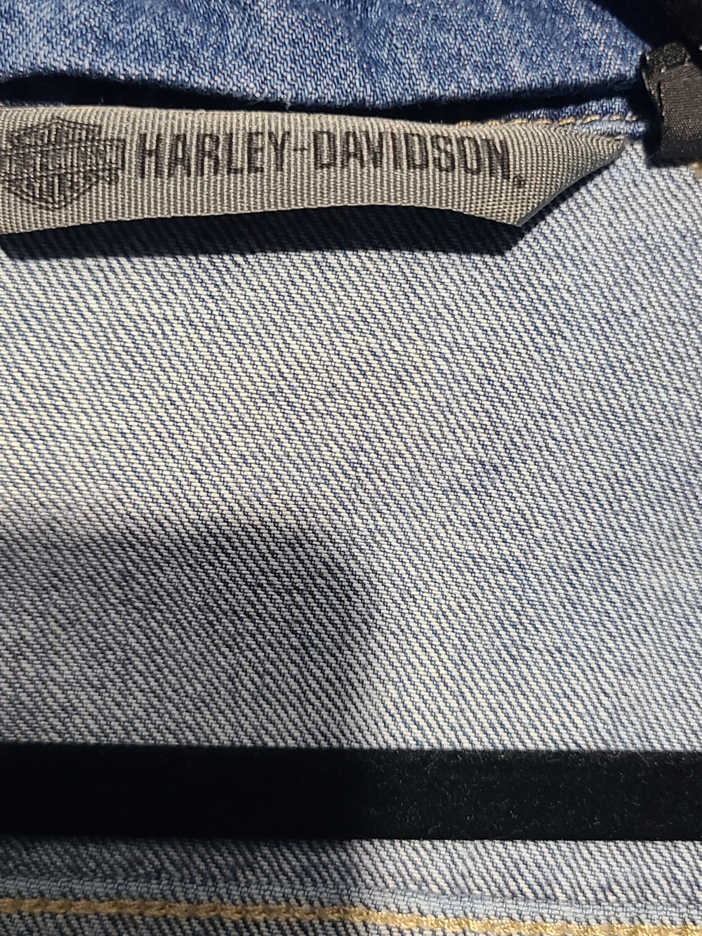 Harley-Davidson Medium Women's  Denim Hooded Jacket MKE, WI - Picture 3 of 12